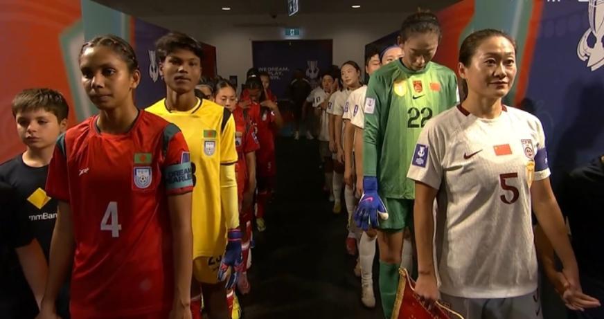 开云app下载-中国女足2-0不足喜！赢球被骂，名嘴点评一针见血，小组第一难了